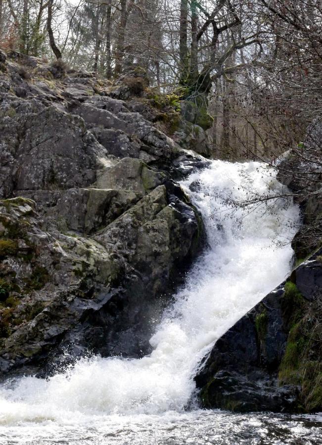 Roulotte Maisonthiers Blanot  Buitenkant foto