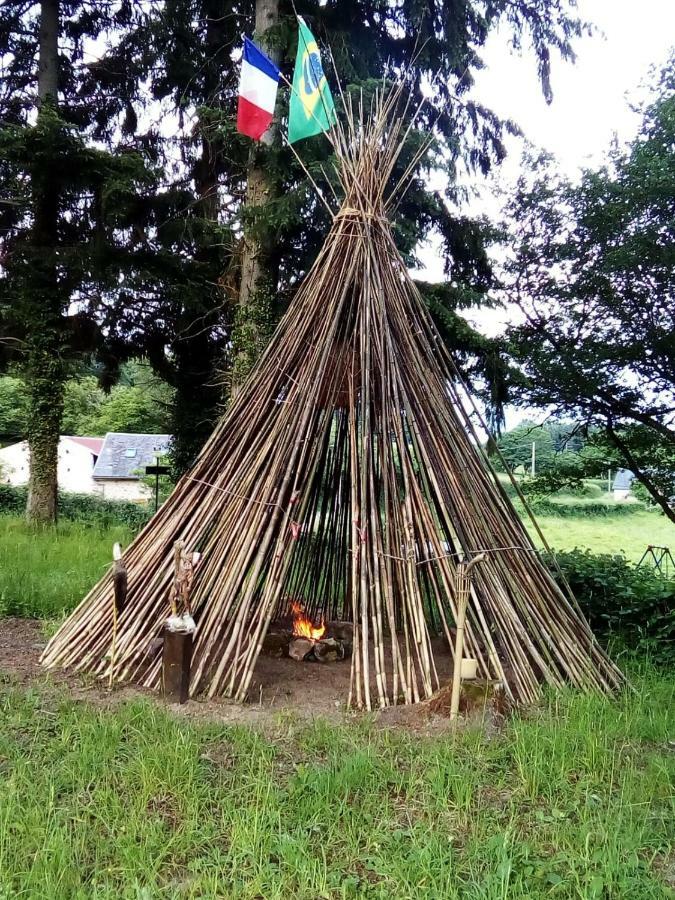 Roulotte Maisonthiers Blanot  Buitenkant foto
